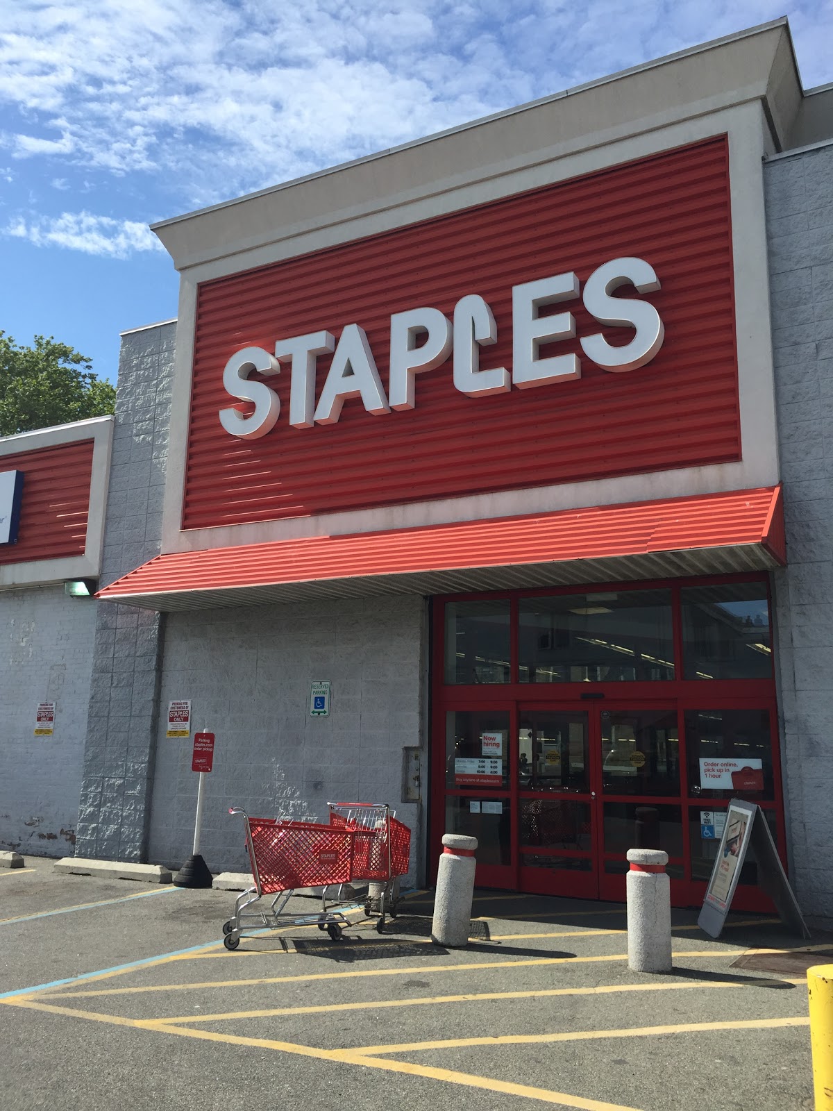 Photo of Staples in Kings County City, New York, United States - 10 Picture of Point of interest, Establishment, Store, Home goods store, Electronics store, Furniture store