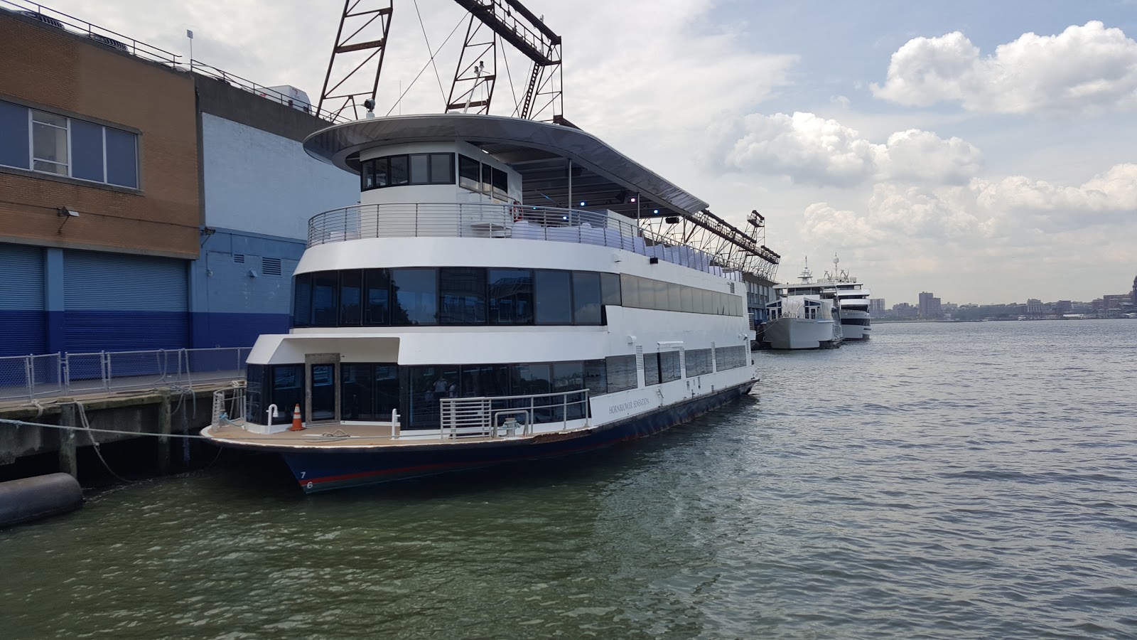 Photo of Hornblower Cruises in New York City, New York, United States - 3 Picture of Restaurant, Food, Point of interest, Establishment, Travel agency