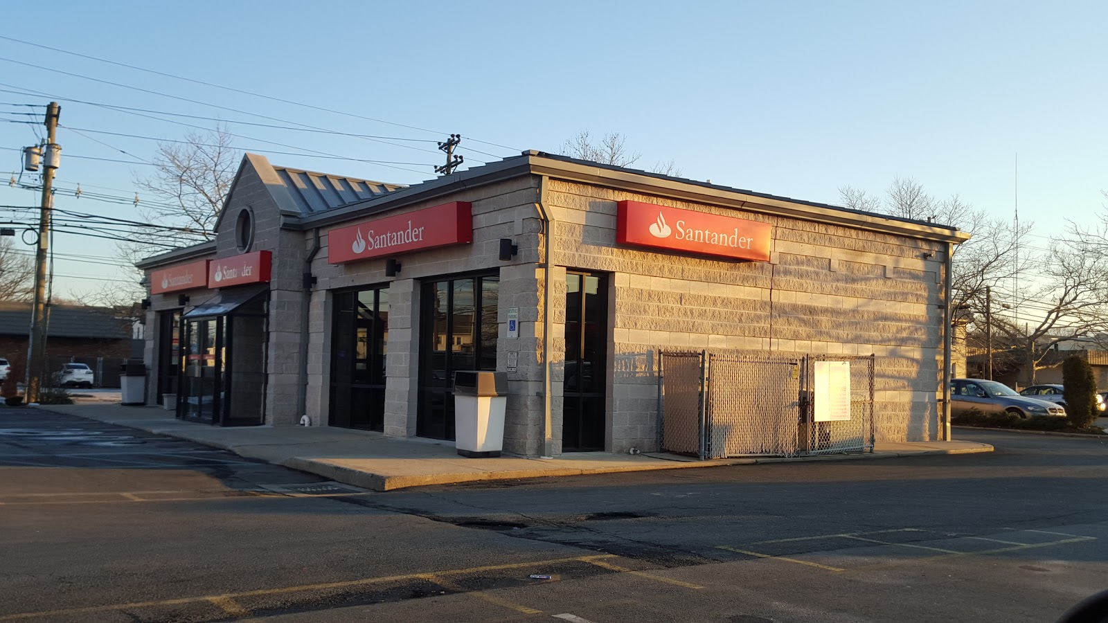 Photo of Santander Bank in Elizabeth City, New Jersey, United States - 1 Picture of Point of interest, Establishment, Finance, Atm, Bank