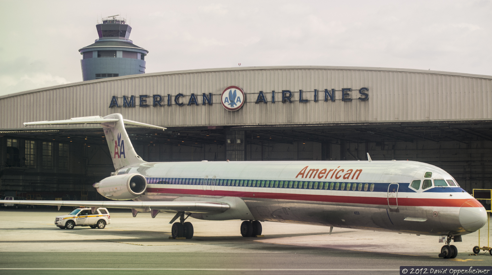 Photo of American Airlines in East Elmhurst City, New York, United States - 1 Picture of Point of interest, Establishment