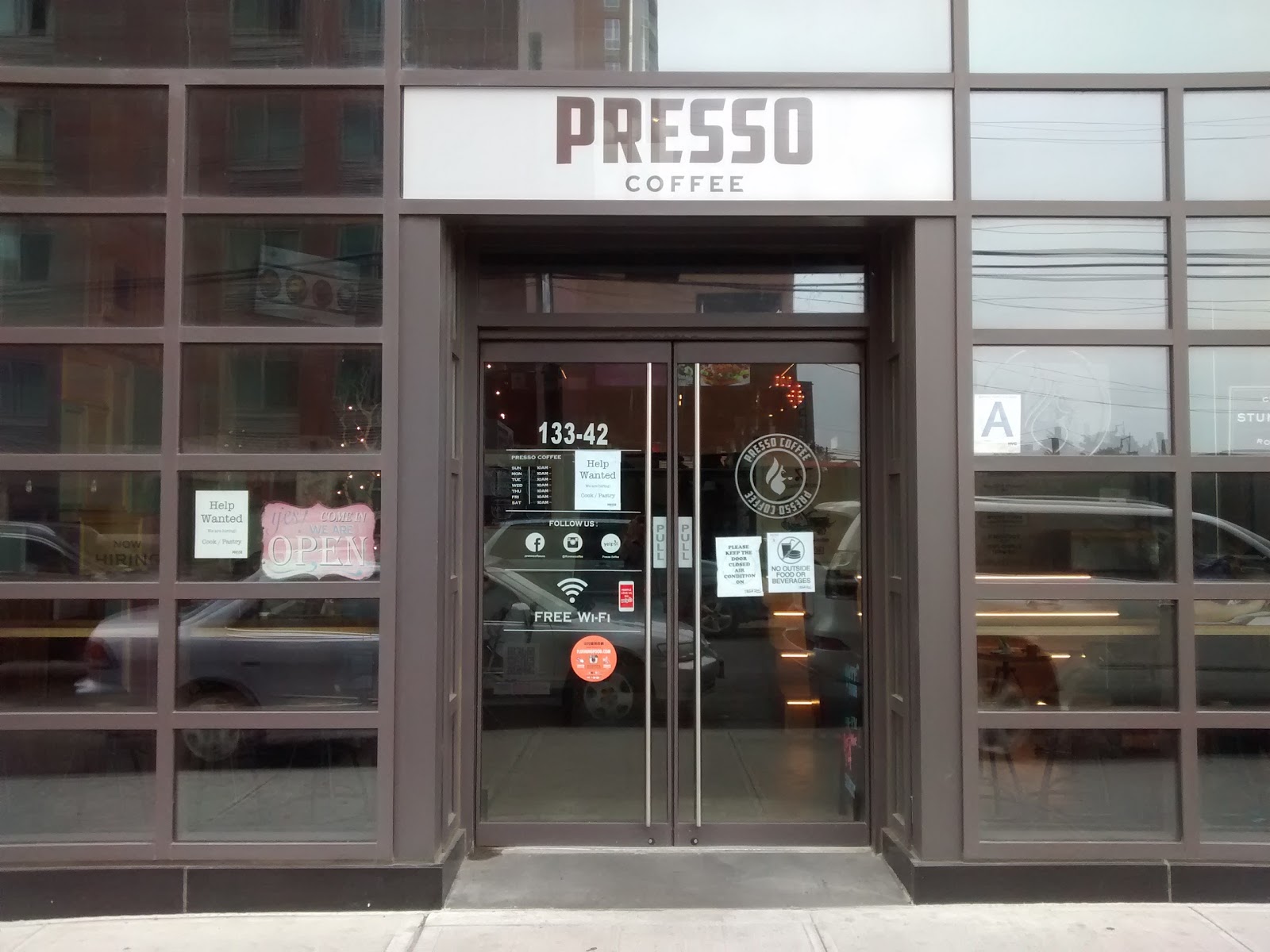 Photo of Presso Coffee in Queens City, New York, United States - 2 Picture of Restaurant, Food, Point of interest, Establishment, Store, Cafe