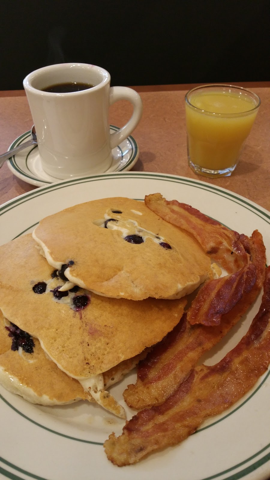 Photo of Forest Hills Diner in Queens City, New York, United States - 2 Picture of Restaurant, Food, Point of interest, Establishment, Meal takeaway