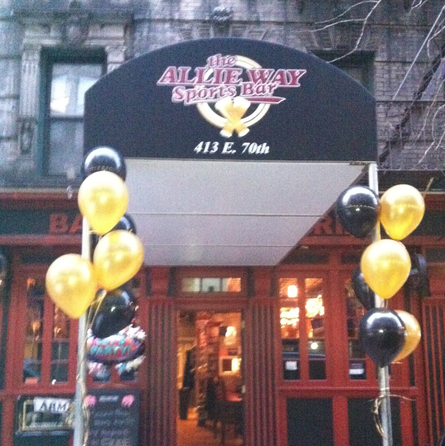 Photo of The Allie Way Sports Bar in New York City, New York, United States - 1 Picture of Restaurant, Food, Point of interest, Establishment, Bar, Night club