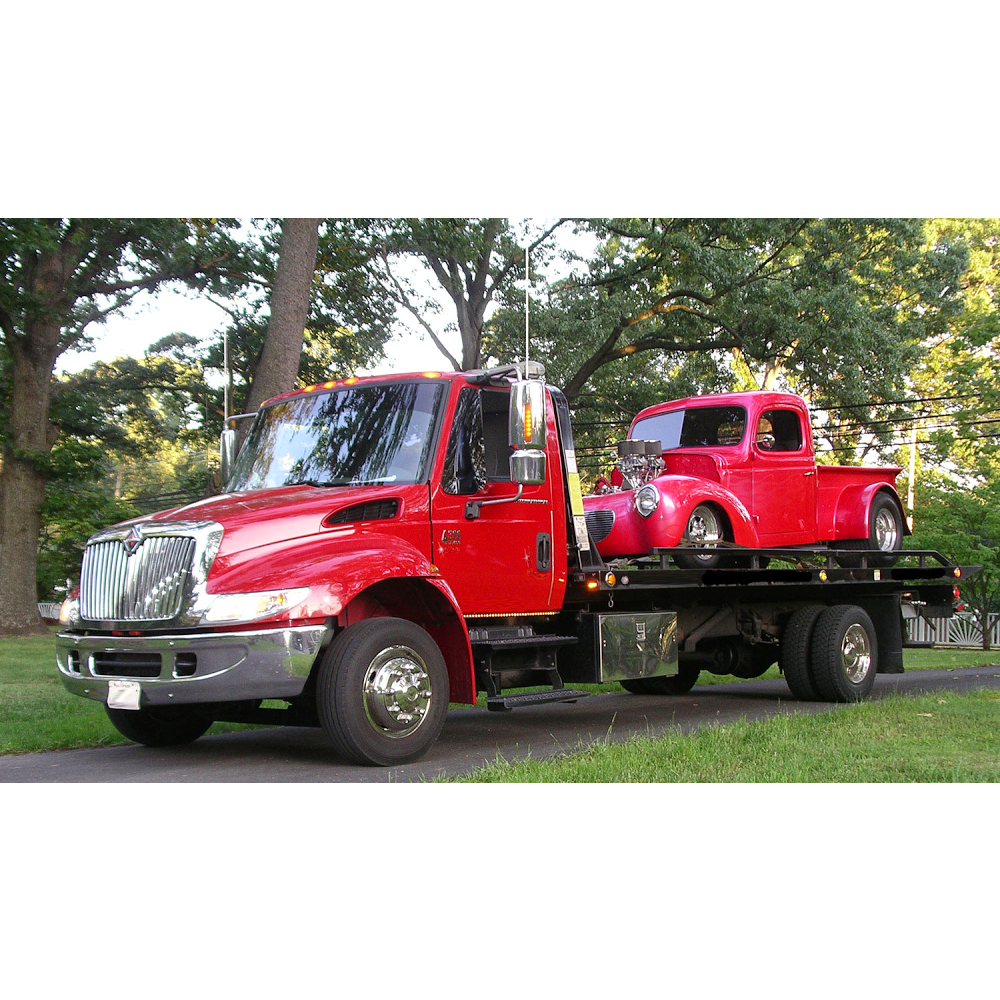 Photo of Brooklyn Towing & Collision in Brooklyn City, New York, United States - 2 Picture of Point of interest, Establishment, Car repair