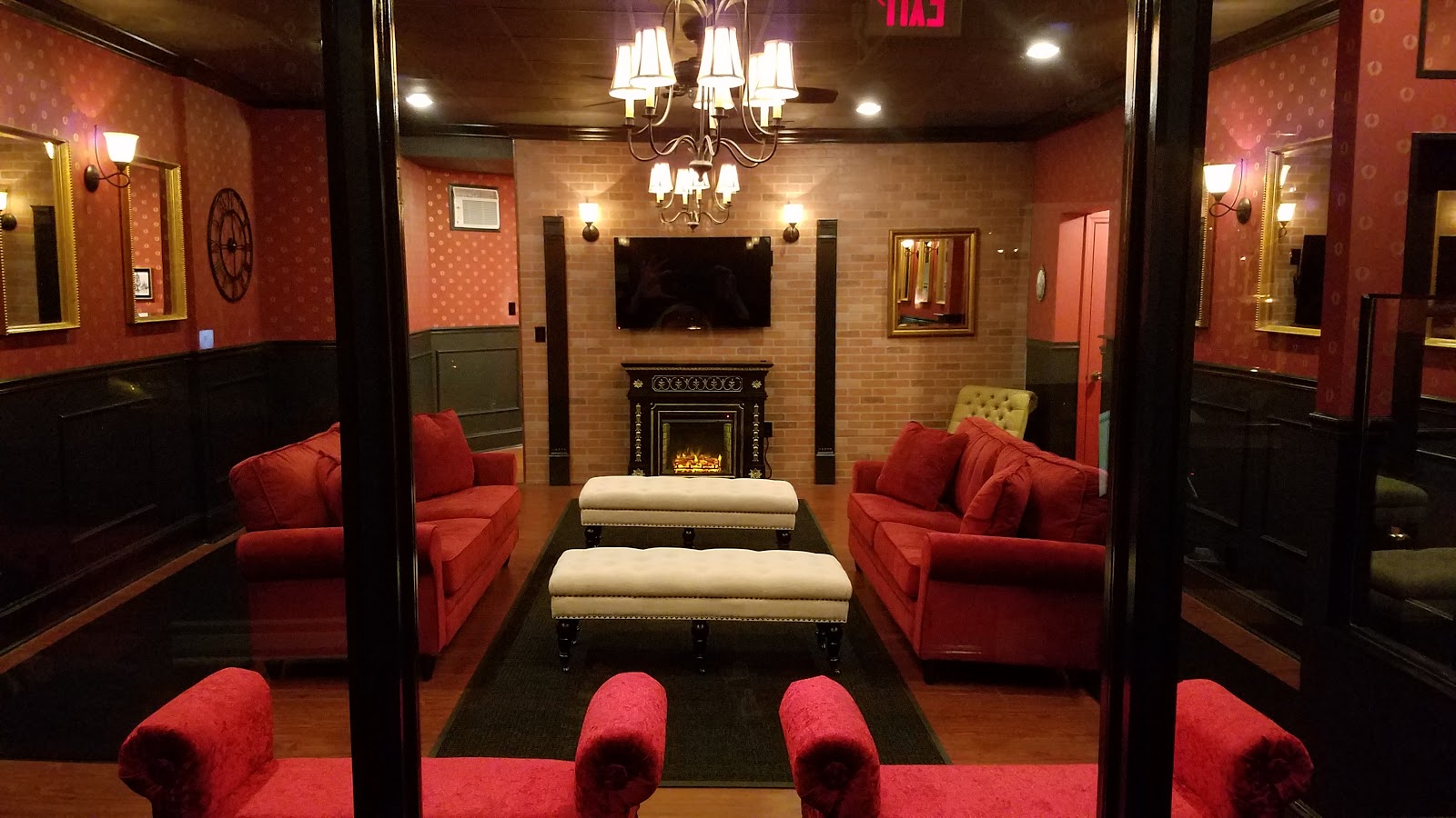 Photo of Executive Dog Lounge in Jersey City, New Jersey, United States - 4 Picture of Point of interest, Establishment