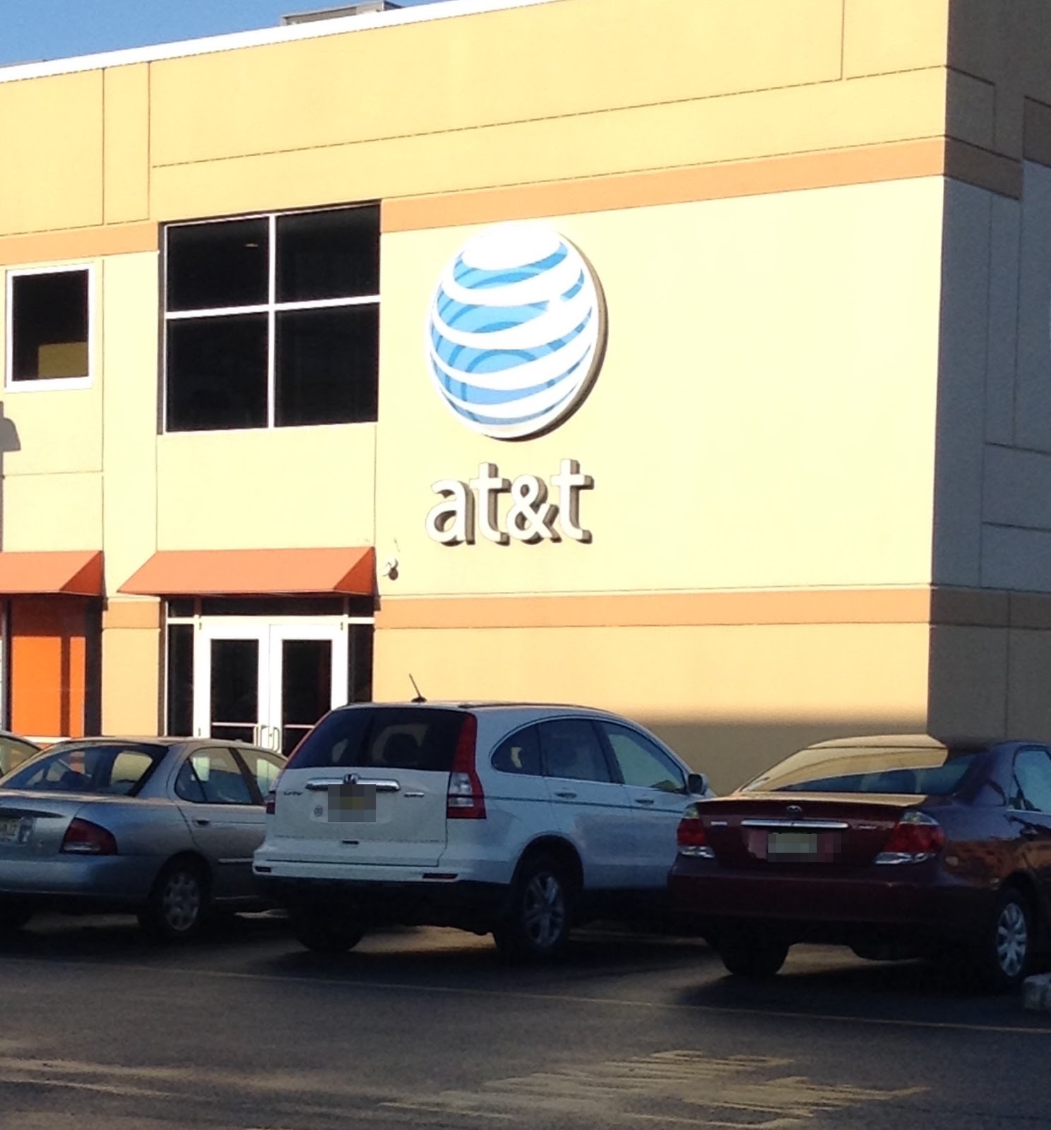Photo of AT&T in Edgewater City, New Jersey, United States - 1 Picture of Point of interest, Establishment, Store, Electronics store