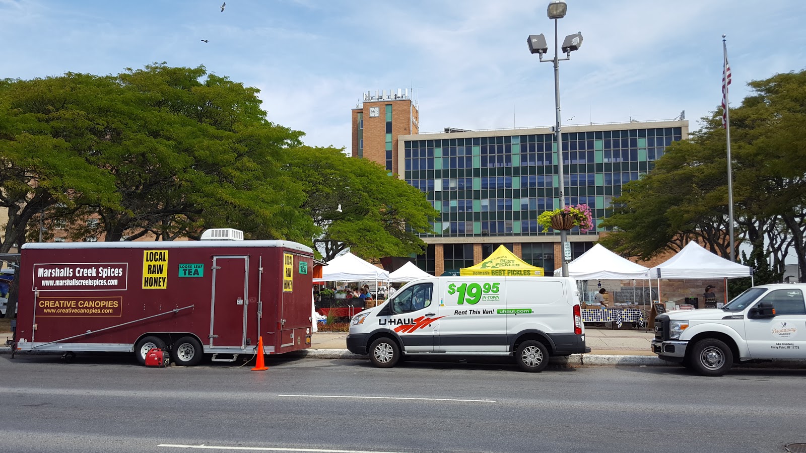 Photo of Long Beach NY Farmers Market in Long Beach City, New York, United States - 3 Picture of Food, Point of interest, Establishment, Store, Grocery or supermarket