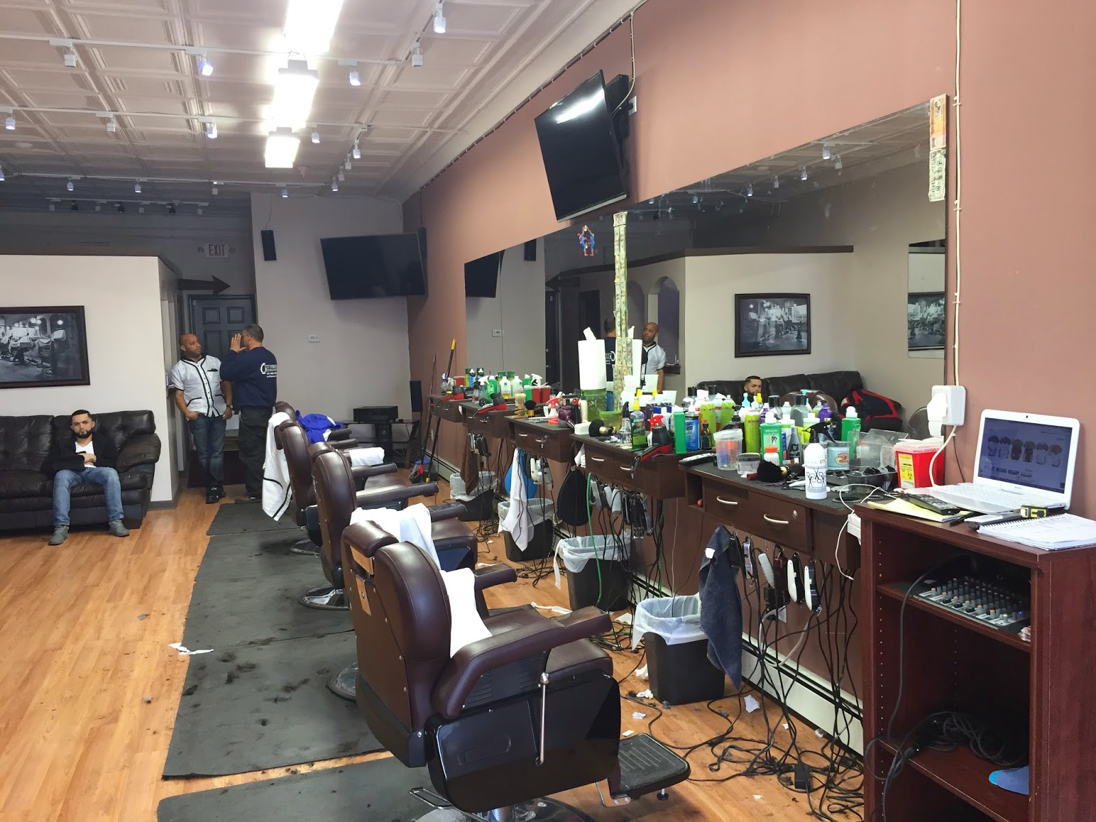 Photo of Mr d. Cut barber shop in Valley Stream City, New York, United States - 1 Picture of Point of interest, Establishment, Health, Hair care
