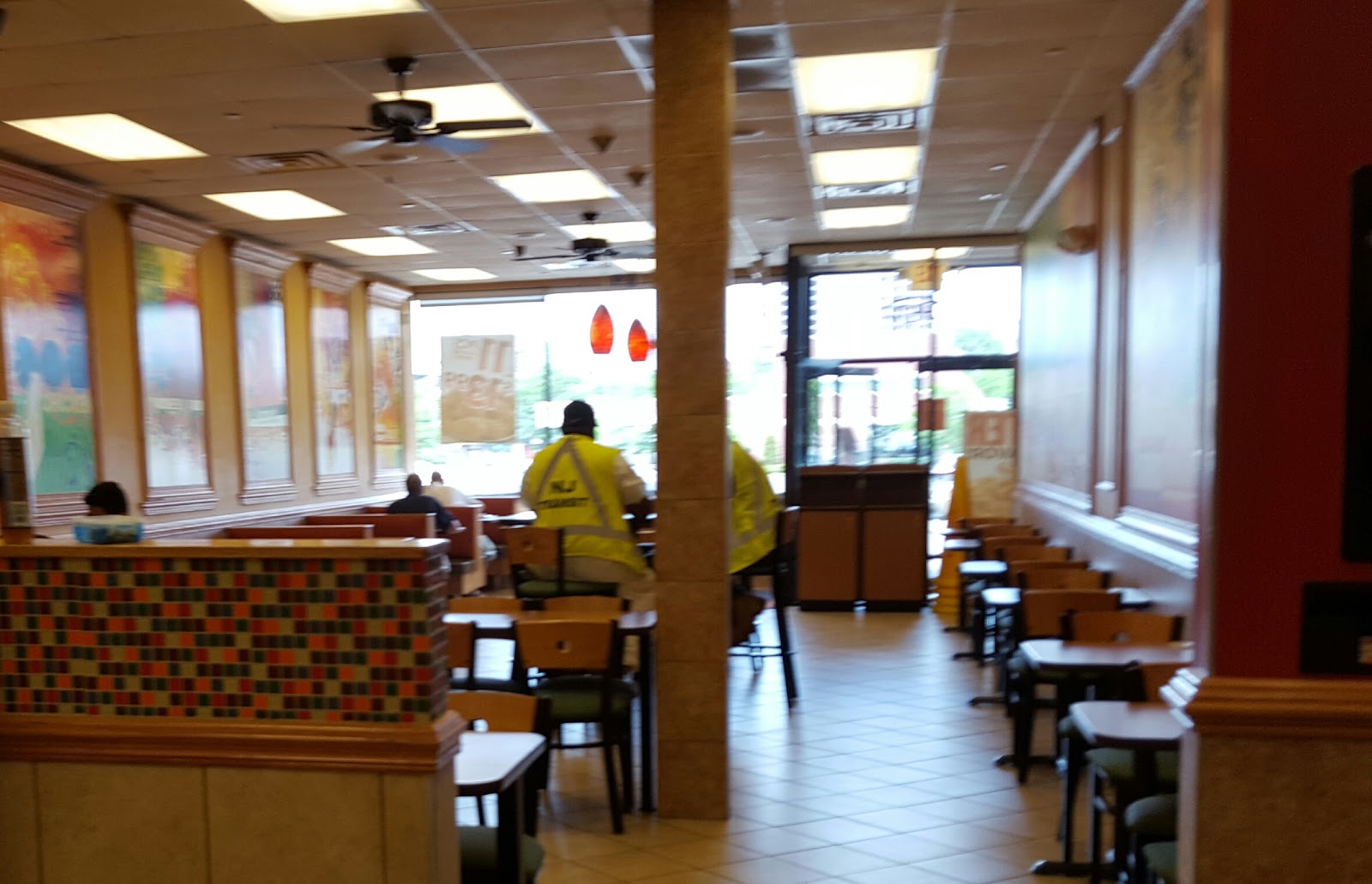 Photo of Popeyes® Louisiana Kitchen in Jersey City, New Jersey, United States - 2 Picture of Restaurant, Food, Point of interest, Establishment