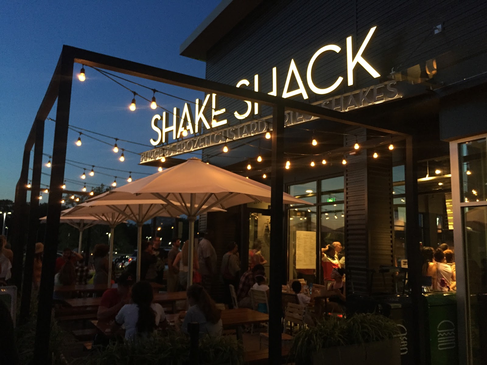 Photo of Shake Shack in Yonkers City, New York, United States - 1 Picture of Restaurant, Food, Point of interest, Establishment