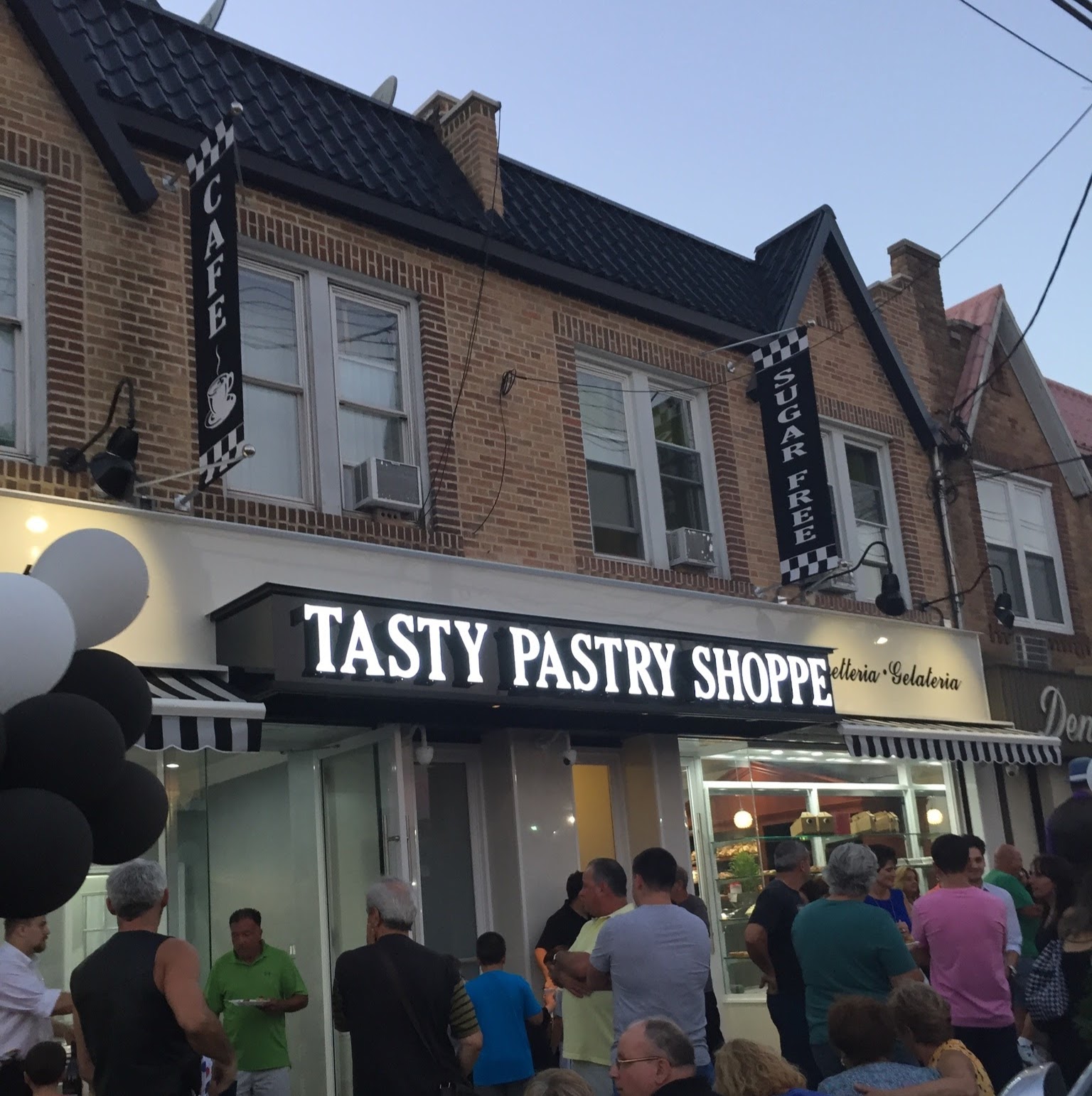 Photo of Tasty Pastry Shoppe in Brooklyn City, New York, United States - 10 Picture of Food, Point of interest, Establishment, Store, Bakery