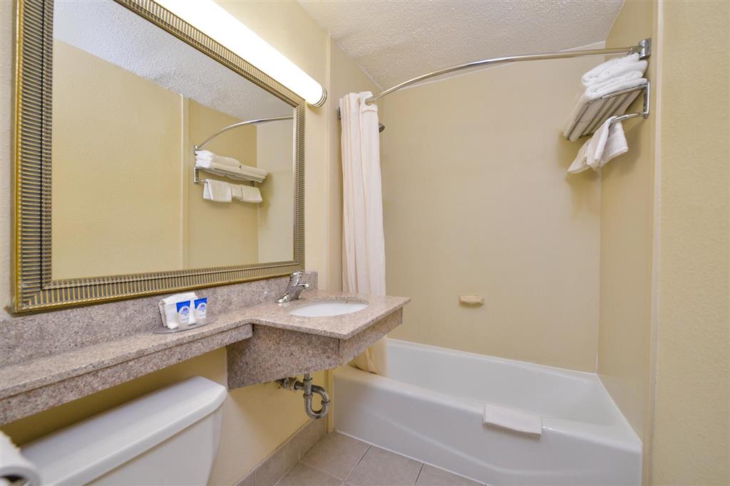 Photo of Americas Best Value Inn @ Newark Airport in Irvington City, New Jersey, United States - 2 Picture of Point of interest, Establishment, Lodging