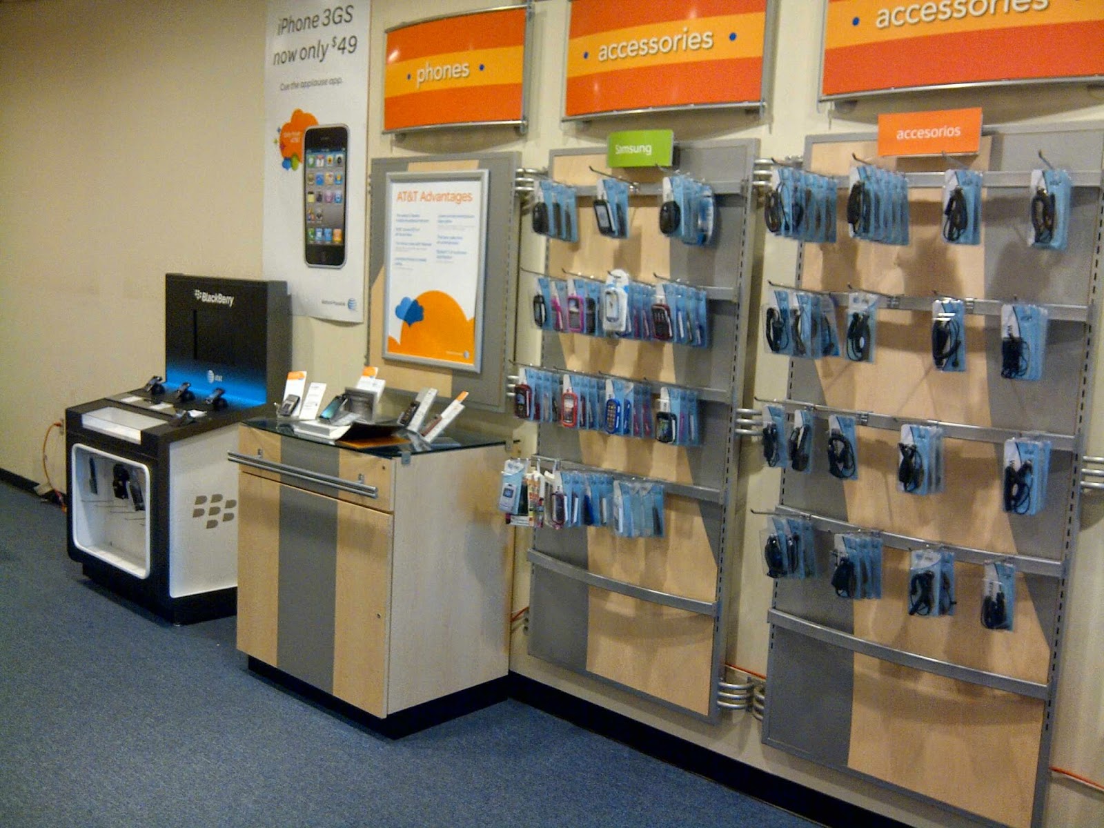 Photo of Hot Spot Wireless (at&t authorized retailer) in Glen Cove City, New York, United States - 5 Picture of Point of interest, Establishment, Store