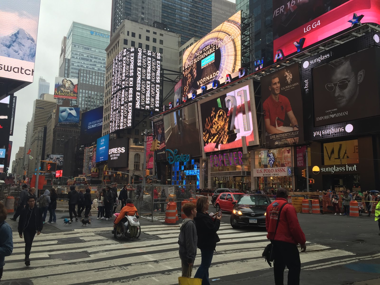 Photo of TKTS Times Square in New York City, New York, United States - 2 Picture of Point of interest, Establishment, Store