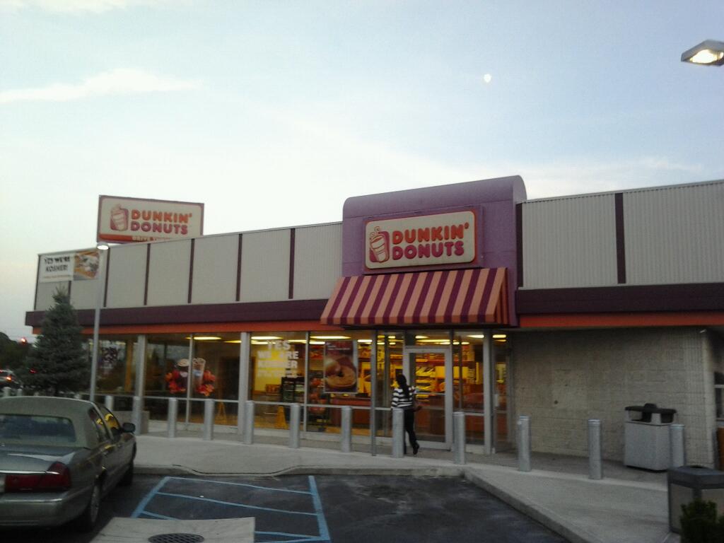 Photo of Dunkin' Donuts in Valley Stream City, New York, United States - 1 Picture of Restaurant, Food, Point of interest, Establishment, Store, Cafe, Bar, Bakery