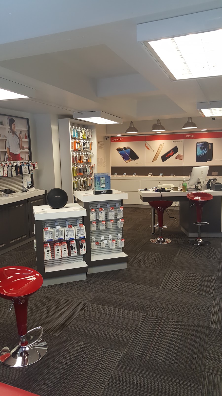 Photo of Verizon in New York City, New York, United States - 9 Picture of Point of interest, Establishment, Store, Electronics store