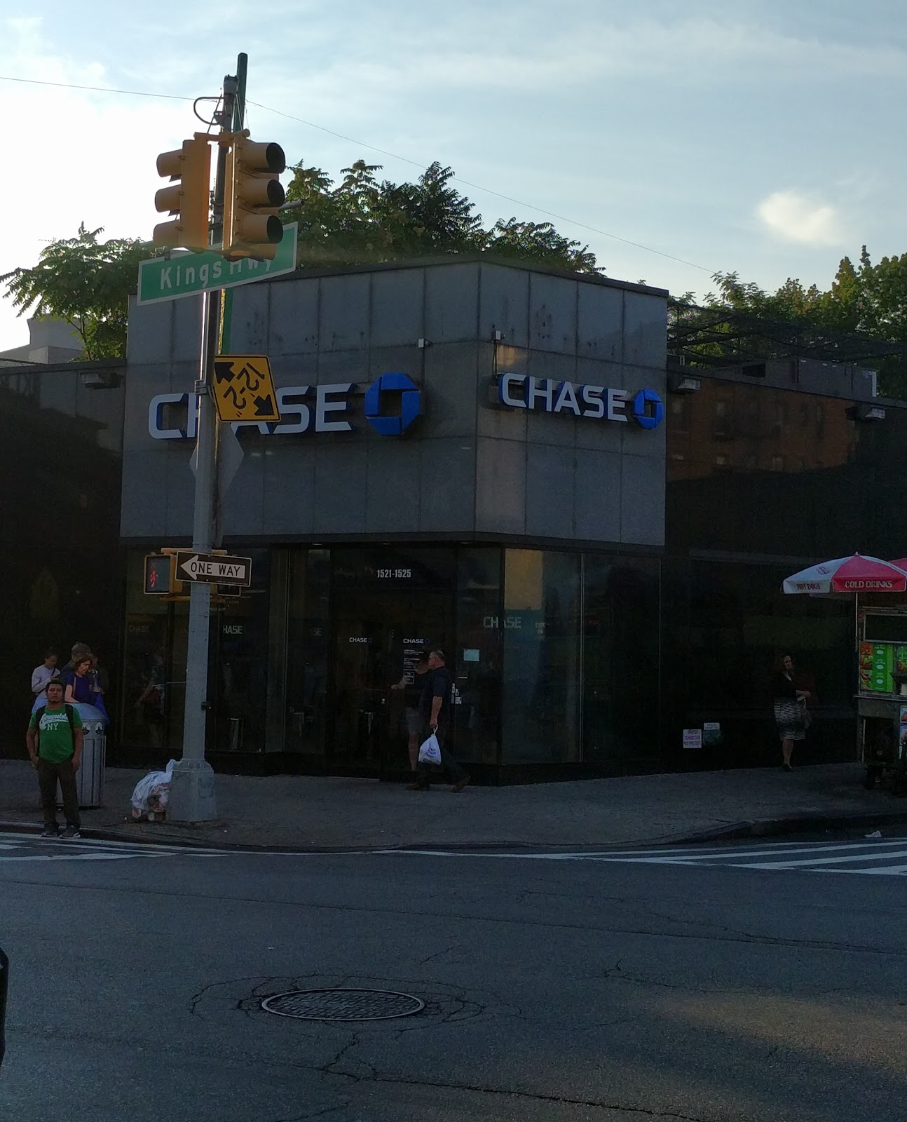 Photo of Chase Bank in Kings County City, New York, United States - 1 Picture of Point of interest, Establishment, Finance, Atm, Bank