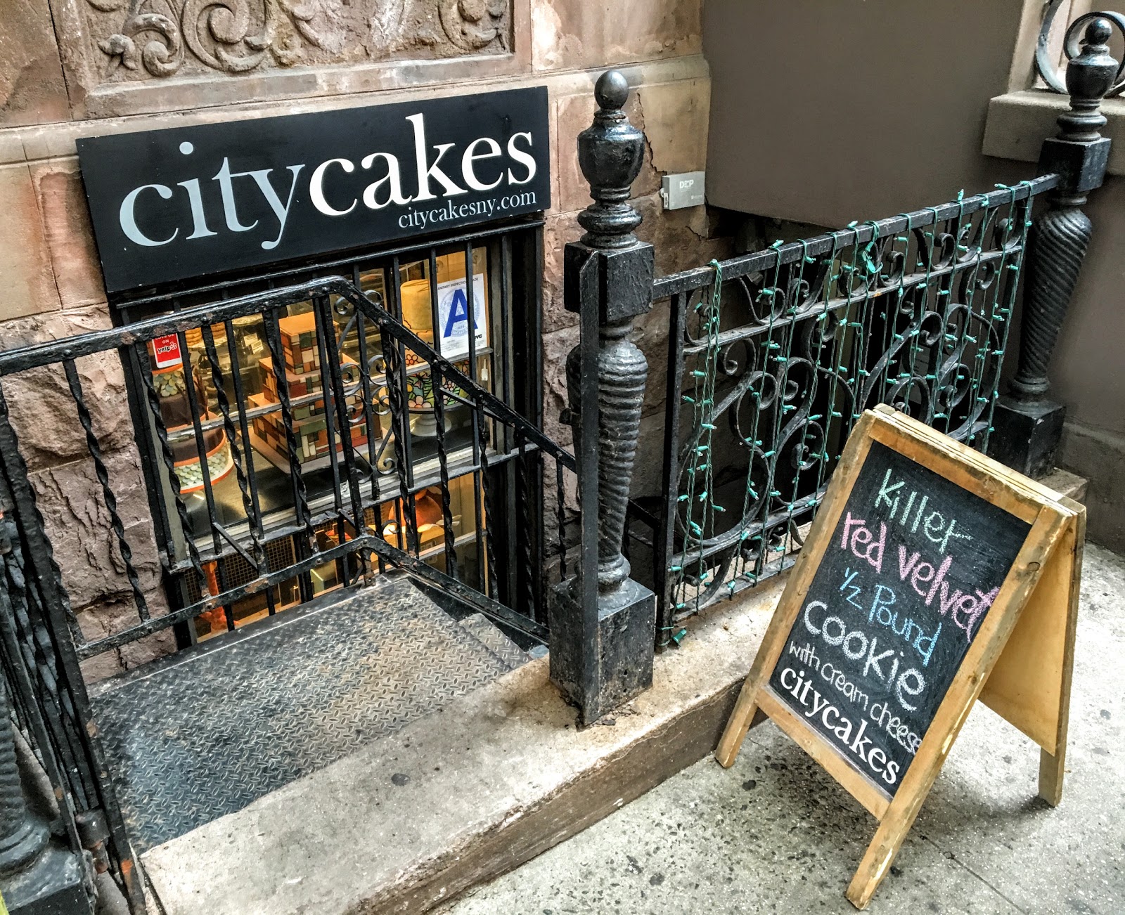 Photo of City Cakes in New York City, New York, United States - 3 Picture of Restaurant, Food, Point of interest, Establishment, Store, Bakery