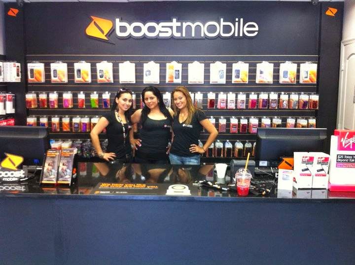 Photo of Boost Mobile in Paterson City, New Jersey, United States - 3 Picture of Point of interest, Establishment, Store, Electronics store
