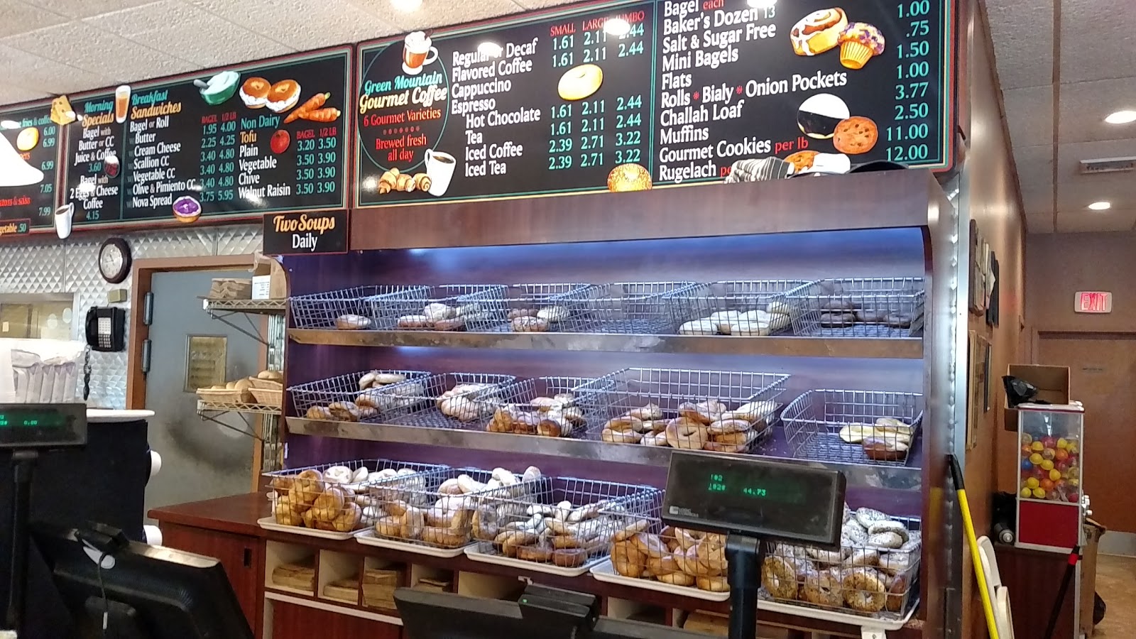 Photo of Bagel Mentch Inc in Great Neck City, New York, United States - 1 Picture of Food, Point of interest, Establishment, Store, Bakery