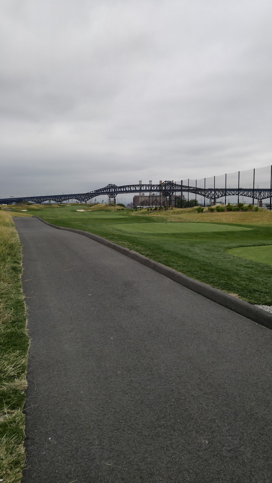 Photo of Skyway Golf Course in Jersey City, New Jersey, United States - 5 Picture of Point of interest, Establishment