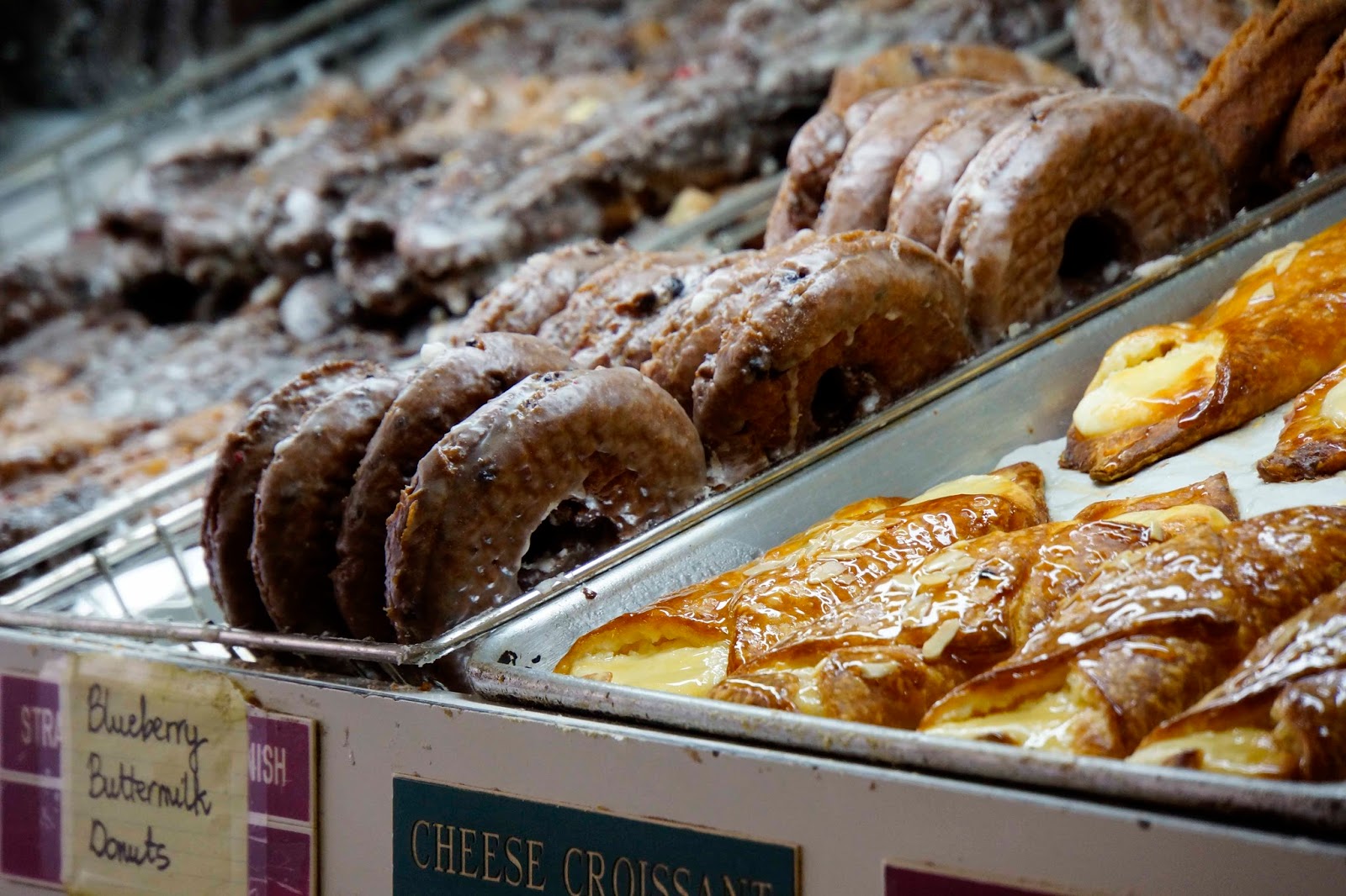 Photo of Peter Pan Donut & Pastry Shop in Brooklyn City, New York, United States - 6 Picture of Food, Point of interest, Establishment, Store, Bakery