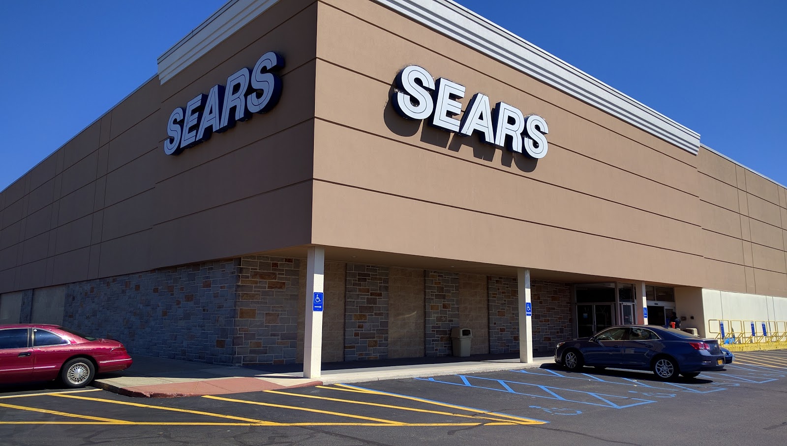 Photo of Sears in New Hyde Park City, New York, United States - 1 Picture of Point of interest, Establishment, Store, Jewelry store, Home goods store, Clothing store, Electronics store, Furniture store, Shoe store, Department store