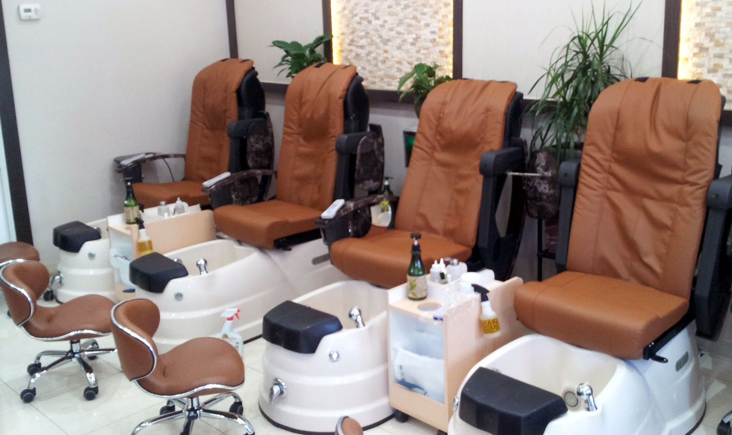 Photo of Pretty Woman Nails and More in Queens City, New York, United States - 3 Picture of Point of interest, Establishment, Beauty salon, Hair care