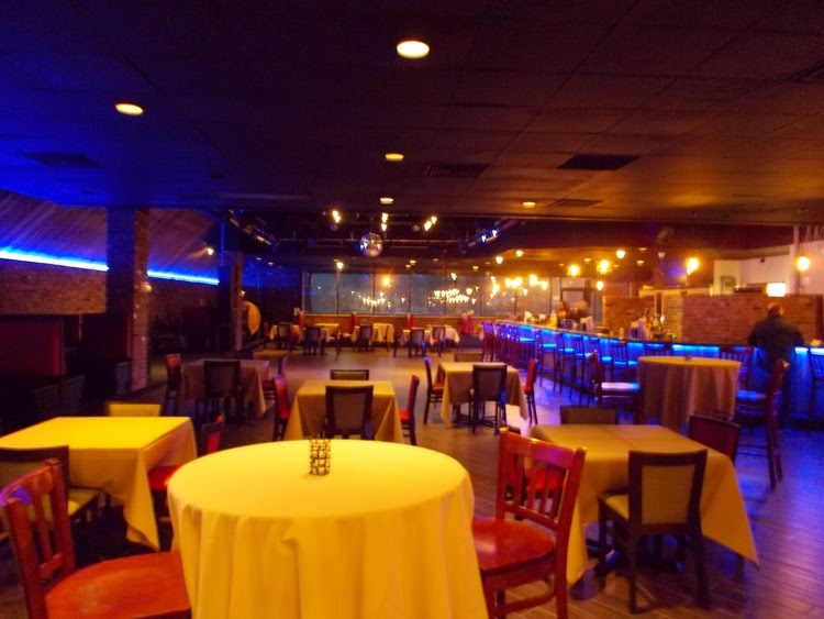 Photo of Veranda Bar and Grille in Lyndhurst City, New Jersey, United States - 1 Picture of Restaurant, Food, Point of interest, Establishment, Bar