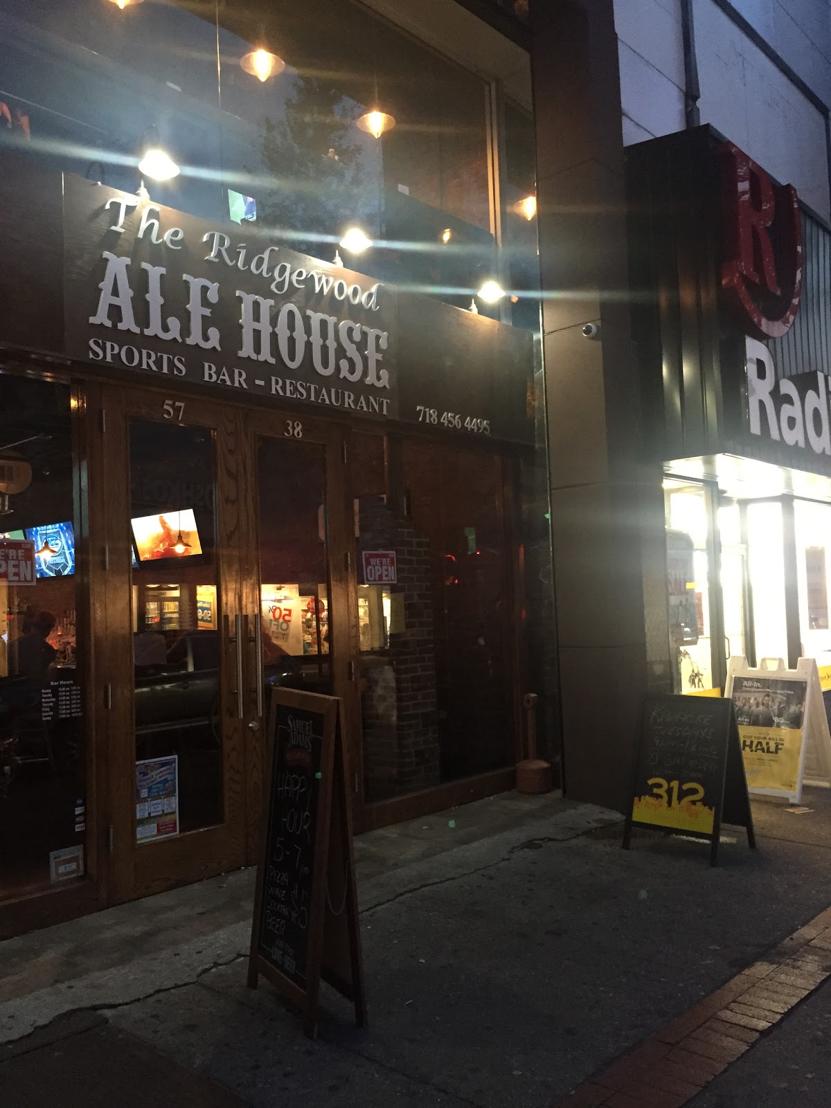 Photo of The Ridgewood Ale House in New York City, New York, United States - 6 Picture of Restaurant, Food, Point of interest, Establishment, Meal takeaway, Bar
