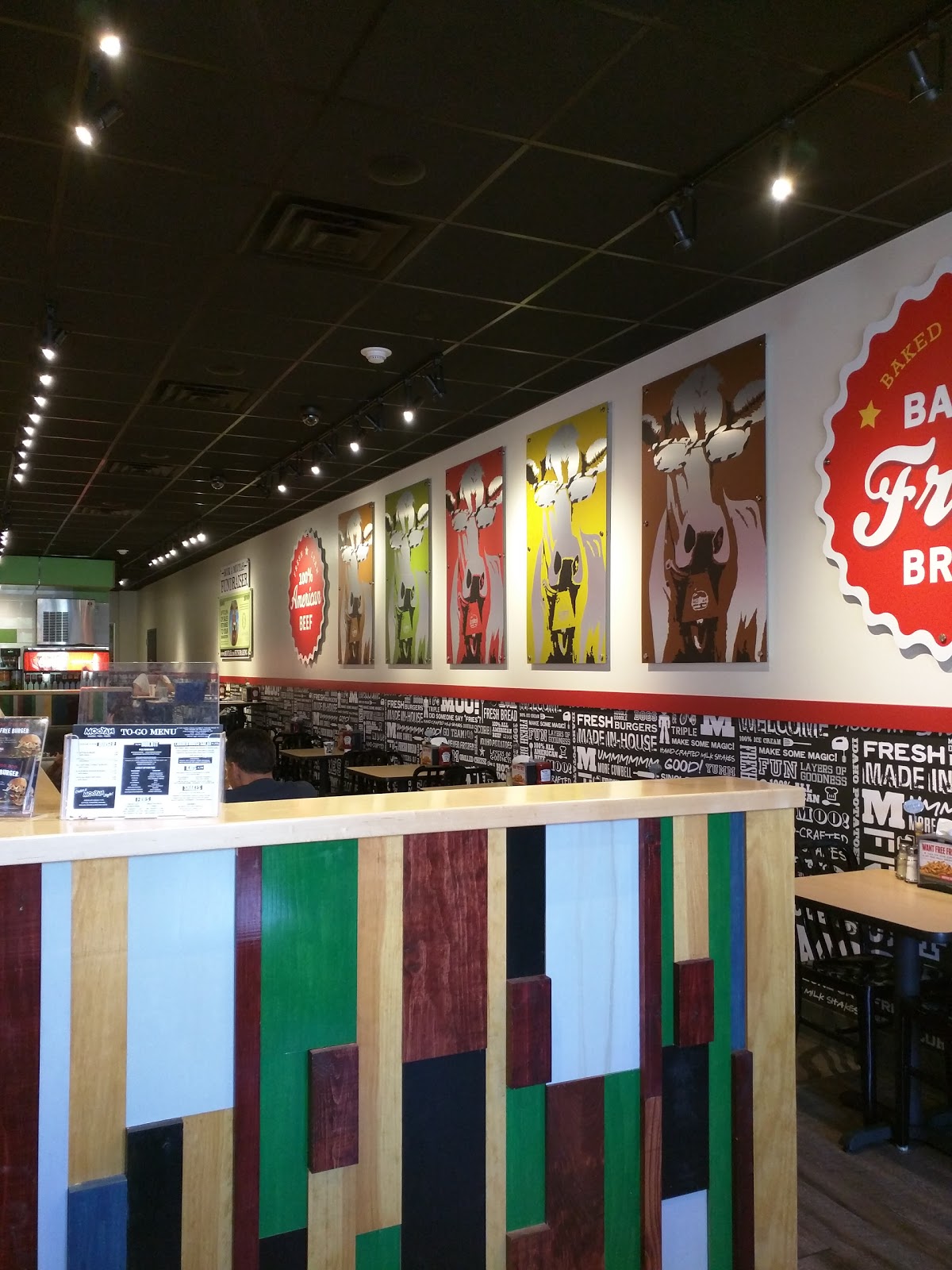 Photo of MOOYAH Burgers, Fries & Shakes in Larchmont City, New York, United States - 2 Picture of Restaurant, Food, Point of interest, Establishment