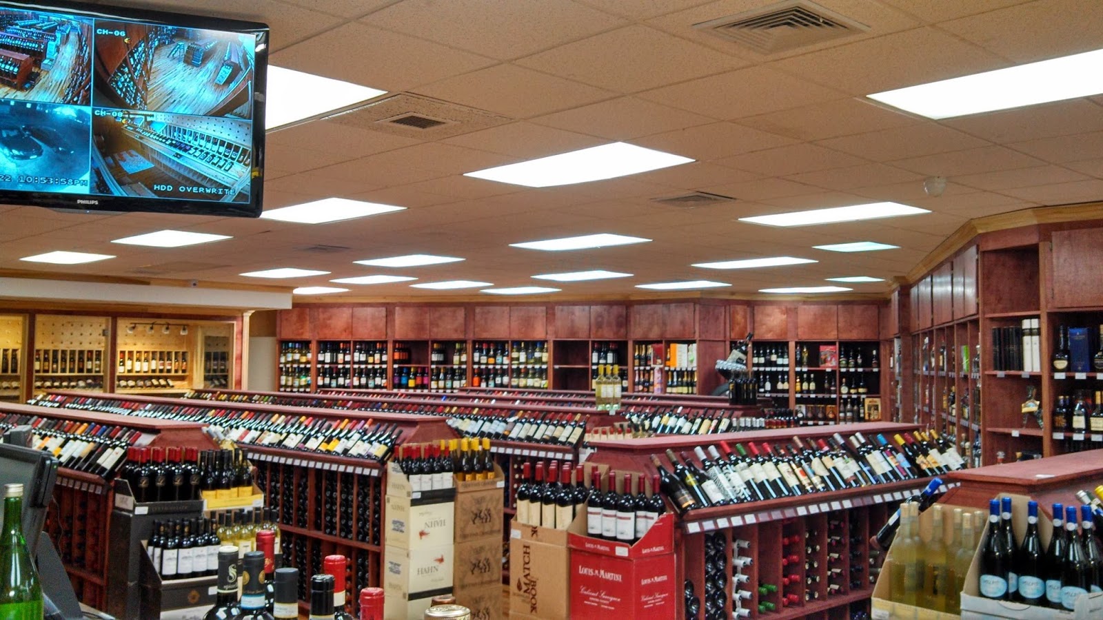 Photo of Franny Lew Wine & Liquor in Oakland Garden City, New York, United States - 1 Picture of Food, Point of interest, Establishment, Store, Liquor store