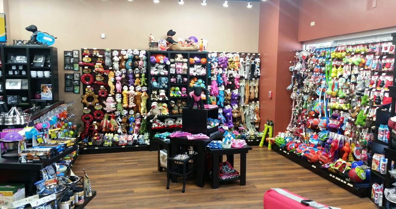 Photo of Pet Valu Lodi in Lodi City, New Jersey, United States - 2 Picture of Point of interest, Establishment, Store, Pet store