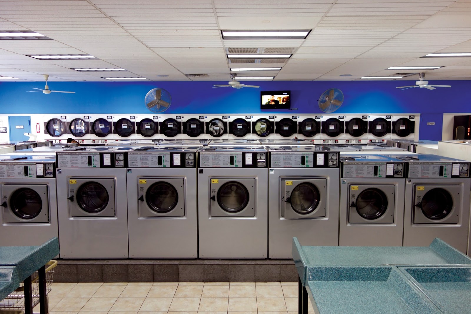 Photo of Tenchodo Laundromat in Astoria City, New York, United States - 6 Picture of Point of interest, Establishment, Laundry