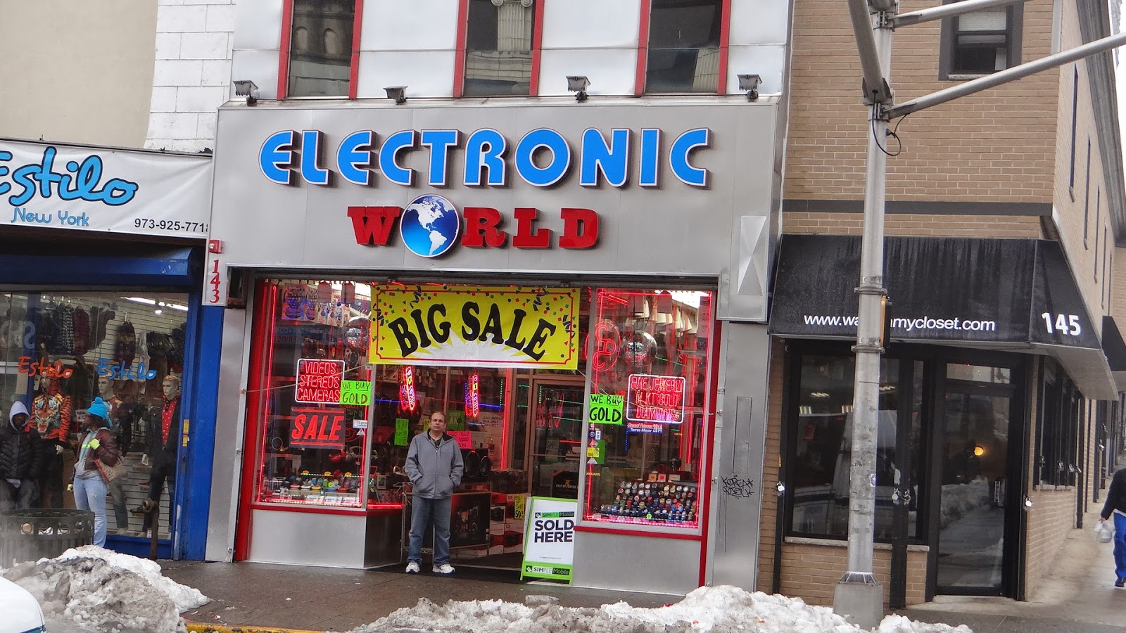 Photo of Electronic World in Paterson City, New Jersey, United States - 1 Picture of Point of interest, Establishment, Store, Electronics store