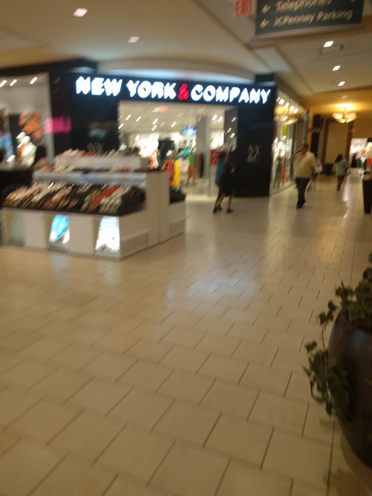 Photo of New York & Company in Elmhurst City, New York, United States - 3 Picture of Point of interest, Establishment, Store, Jewelry store, Clothing store, Shoe store