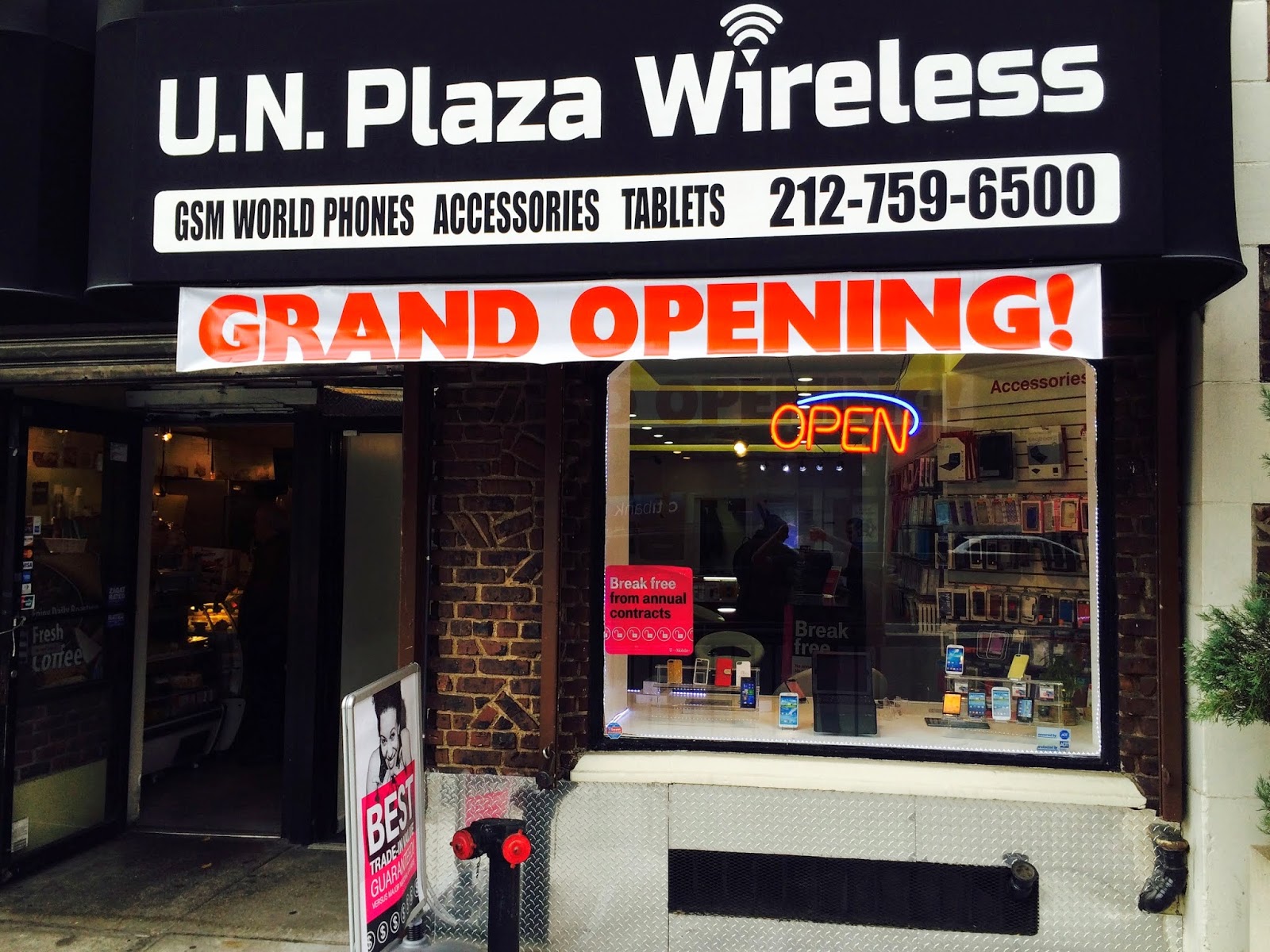 Photo of UN PLAZA WIRELESS in New York City, New York, United States - 1 Picture of Point of interest, Establishment, Store