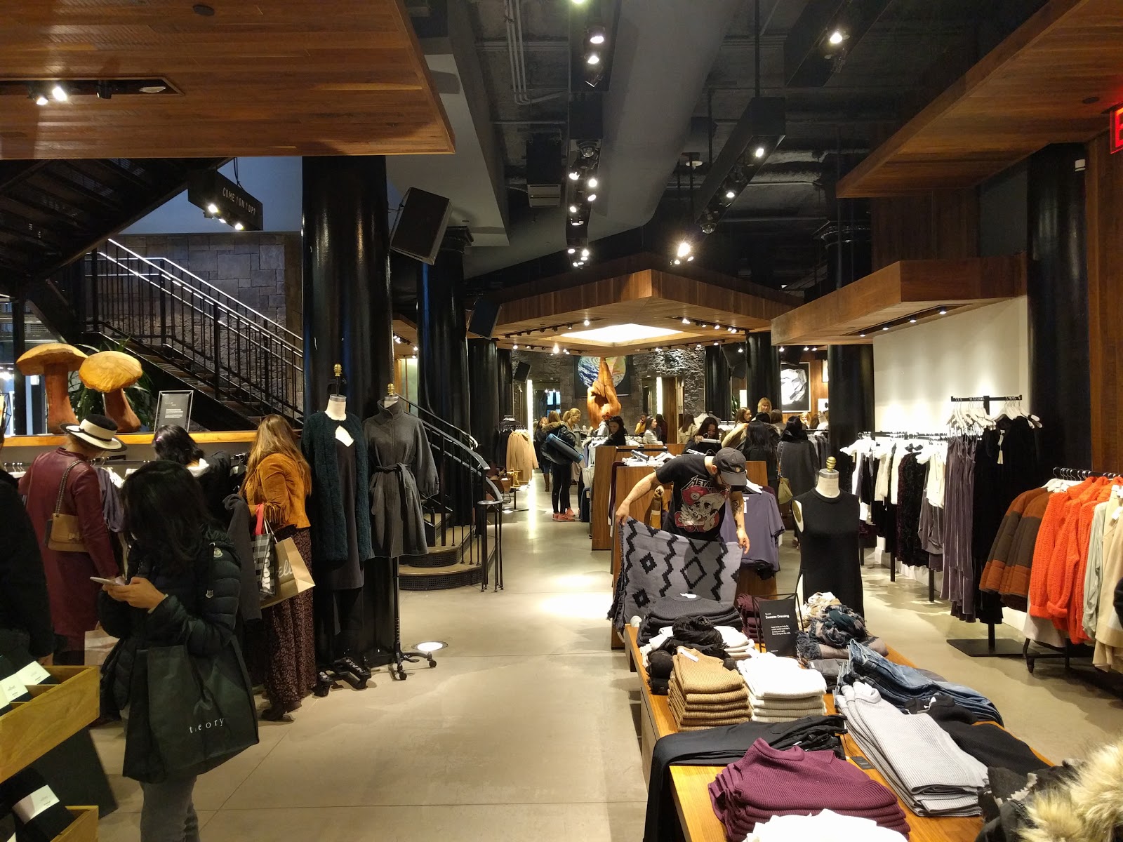 Photo of Aritzia in New York City, New York, United States - 1 Picture of Point of interest, Establishment, Store, Clothing store