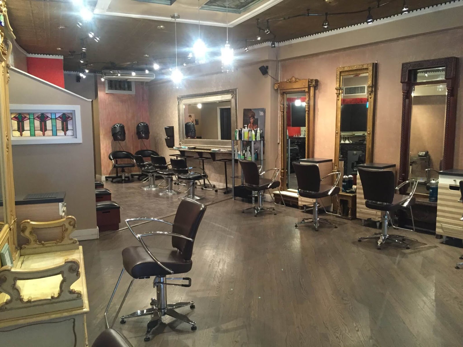 Photo of Salon Zoe in Bronx City, New York, United States - 2 Picture of Point of interest, Establishment, Beauty salon