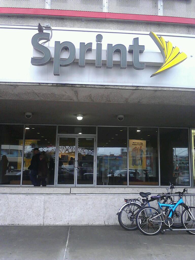 Photo of Sprint Store in Elmhurst City, New York, United States - 1 Picture of Point of interest, Establishment, Store, Electronics store