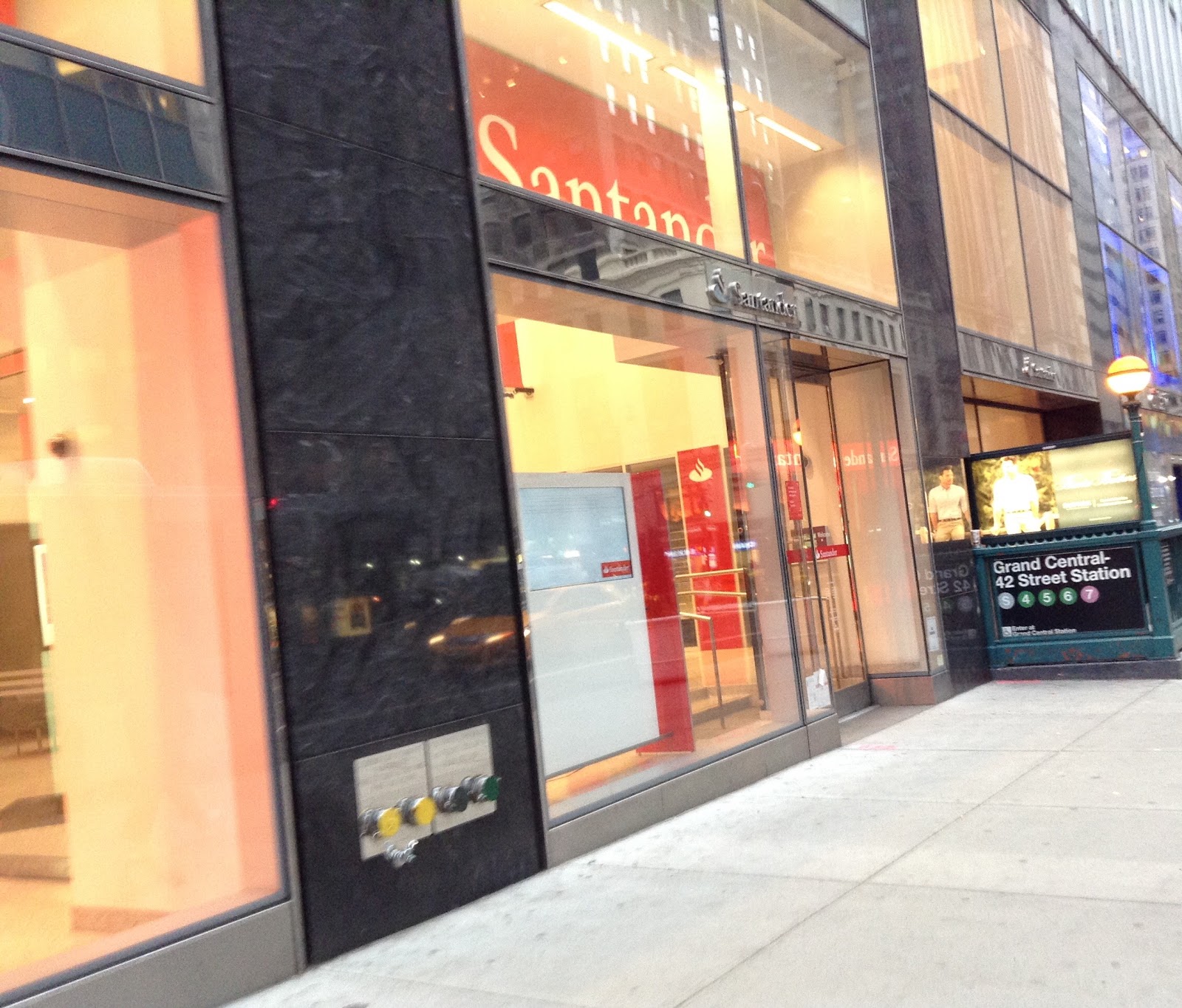 Photo of Santander Bank in New York City, New York, United States - 1 Picture of Point of interest, Establishment, Finance, Bank, Insurance agency