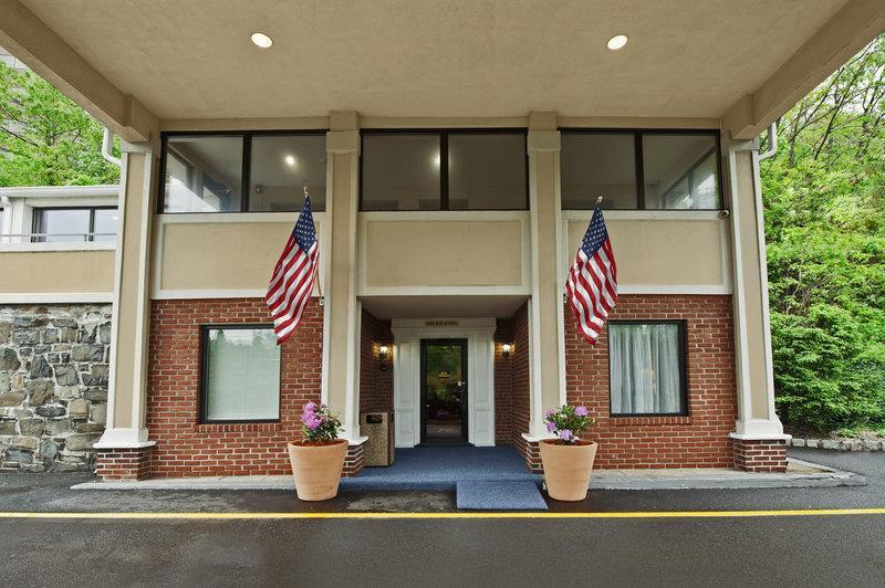 Photo of Best Western Fort Lee in Fort Lee City, New Jersey, United States - 2 Picture of Point of interest, Establishment, Lodging