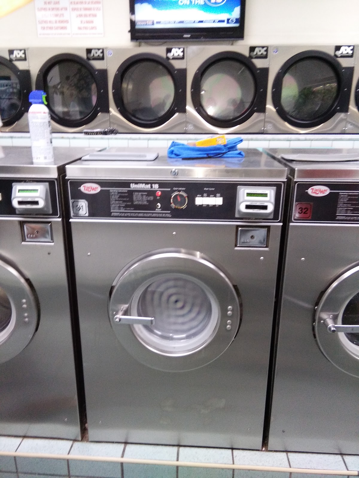 Photo of Bubbles in Jersey City, New Jersey, United States - 1 Picture of Point of interest, Establishment, Laundry