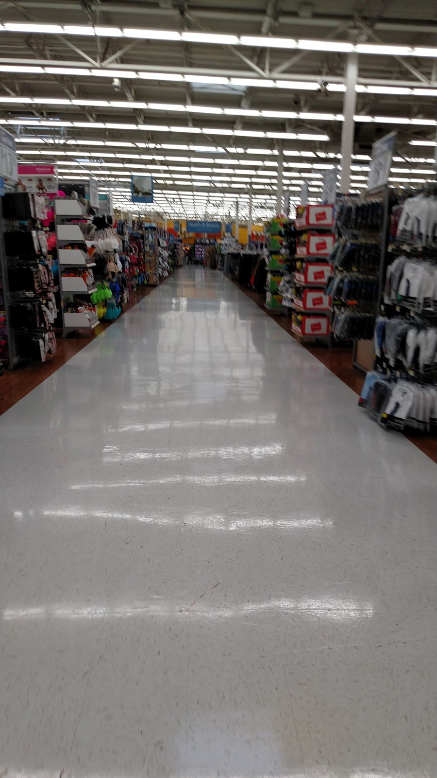 Photo of Walmart Supercenter in Secaucus City, New Jersey, United States - 3 Picture of Food, Point of interest, Establishment, Store, Grocery or supermarket, Electronics store, Department store