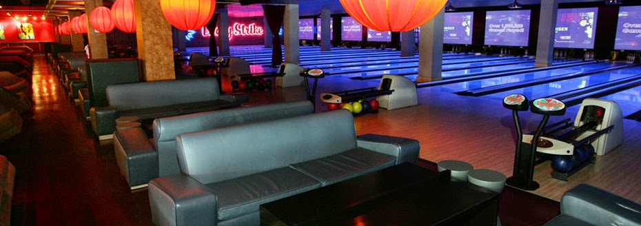 Photo of Lucky Strike Manhattan in New York City, New York, United States - 2 Picture of Restaurant, Food, Point of interest, Establishment, Bar, Night club, Bowling alley