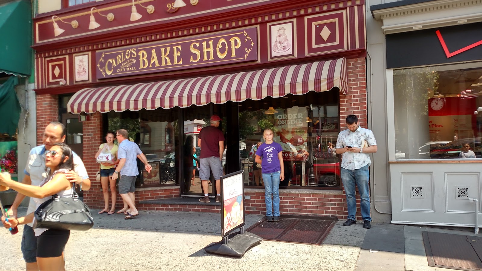 Photo of Carlo's Bakery Hoboken in Hoboken City, New Jersey, United States - 7 Picture of Food, Point of interest, Establishment, Store, Bakery