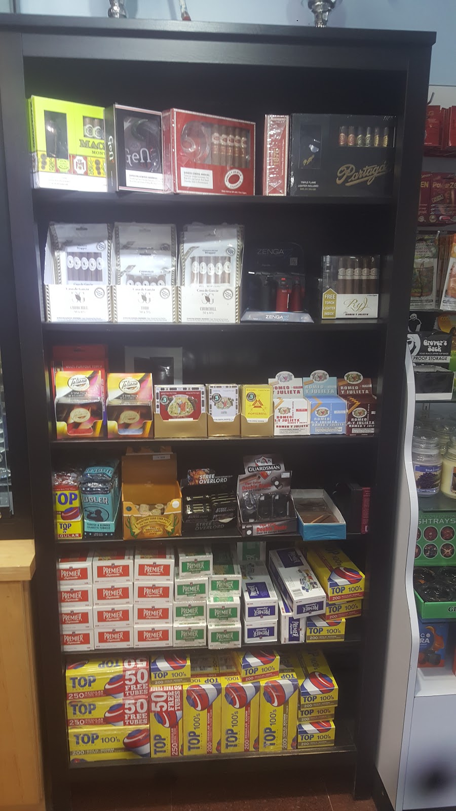 Photo of Smoke shop in Garden City, New York, United States - 4 Picture of Point of interest, Establishment, Store