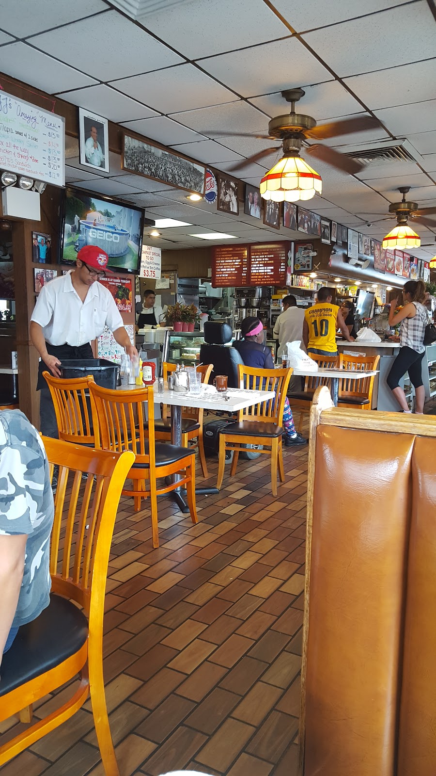 Photo of Kanes Diner in Flushing City, New York, United States - 3 Picture of Restaurant, Food, Point of interest, Establishment, Store