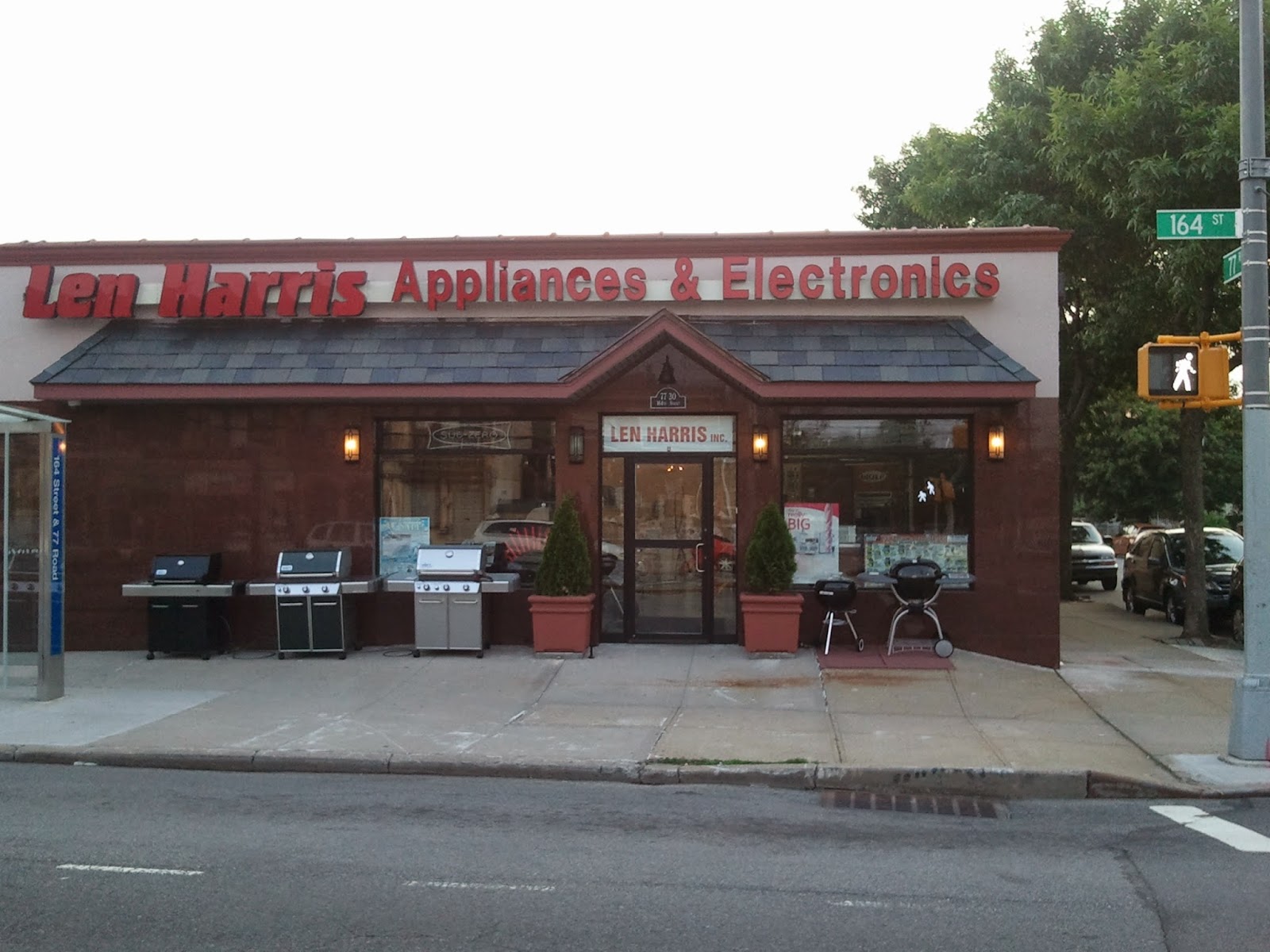 Photo of Len Harris Appliances in Fresh Meadows City, New York, United States - 1 Picture of Point of interest, Establishment, Store, Home goods store