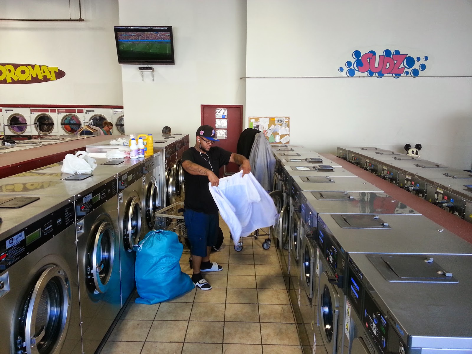 Photo of Laundromat @Fairview in Fairview City, New Jersey, United States - 4 Picture of Point of interest, Establishment, Laundry